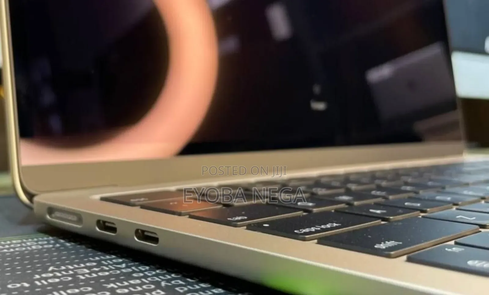 New Laptop Apple MacBook Air 2024 M3 13-Inch 8GB Apple M3 SSD 256GB