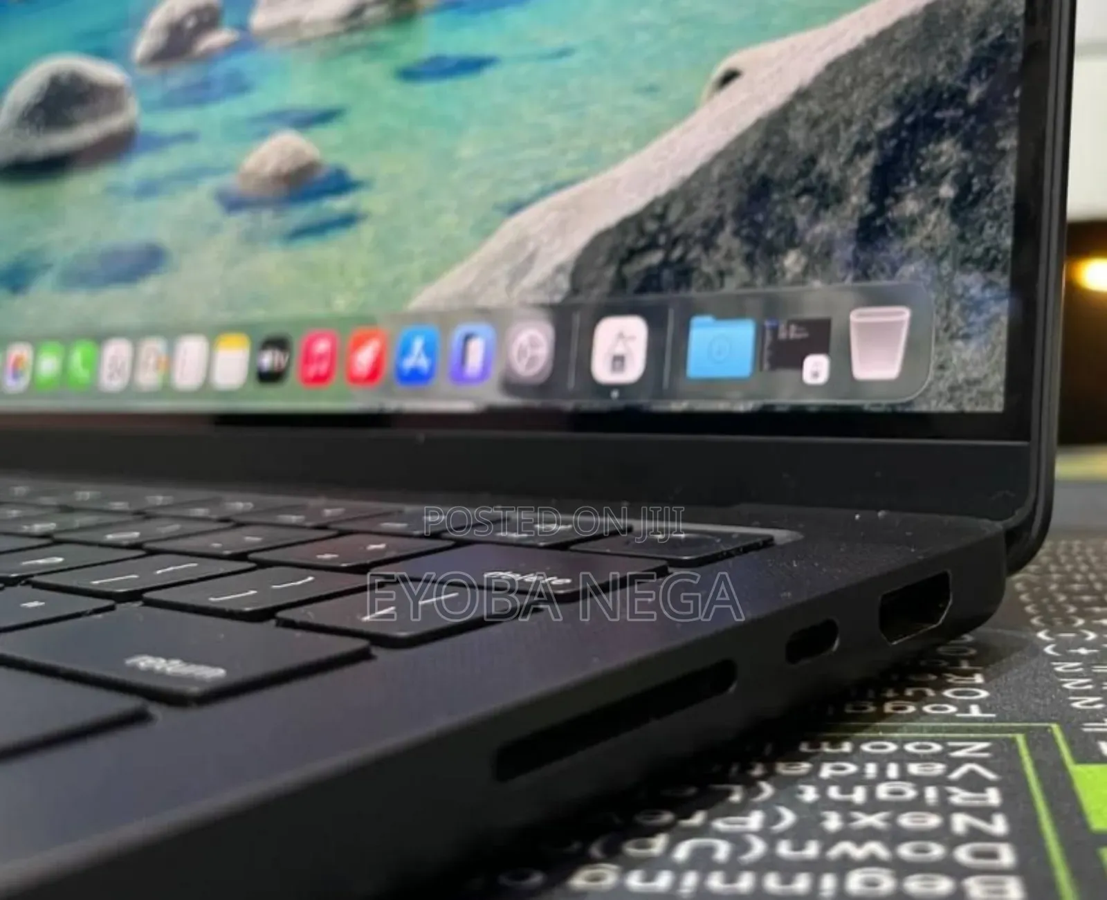 New Laptop Apple MacBook Pro 2024 M4 14-Inch 48GB Apple M4 SSD 512GB