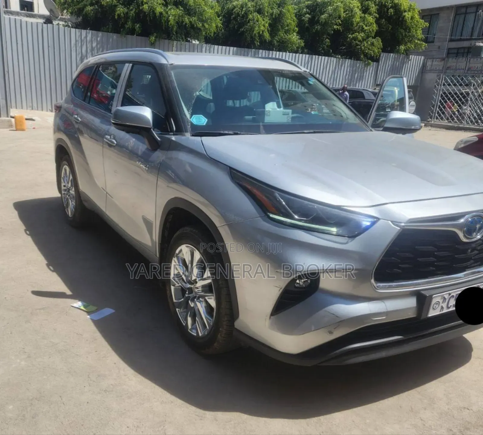 Toyota Highlander Hybrid 2024 Silver