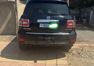 Nissan Patrol 2016 Black