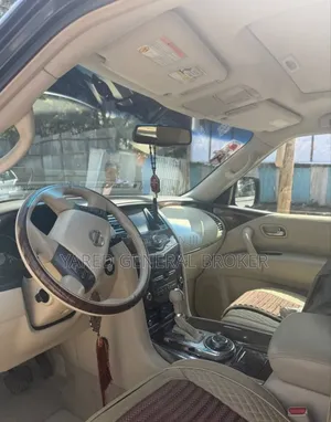 Nissan Patrol 2016 Black