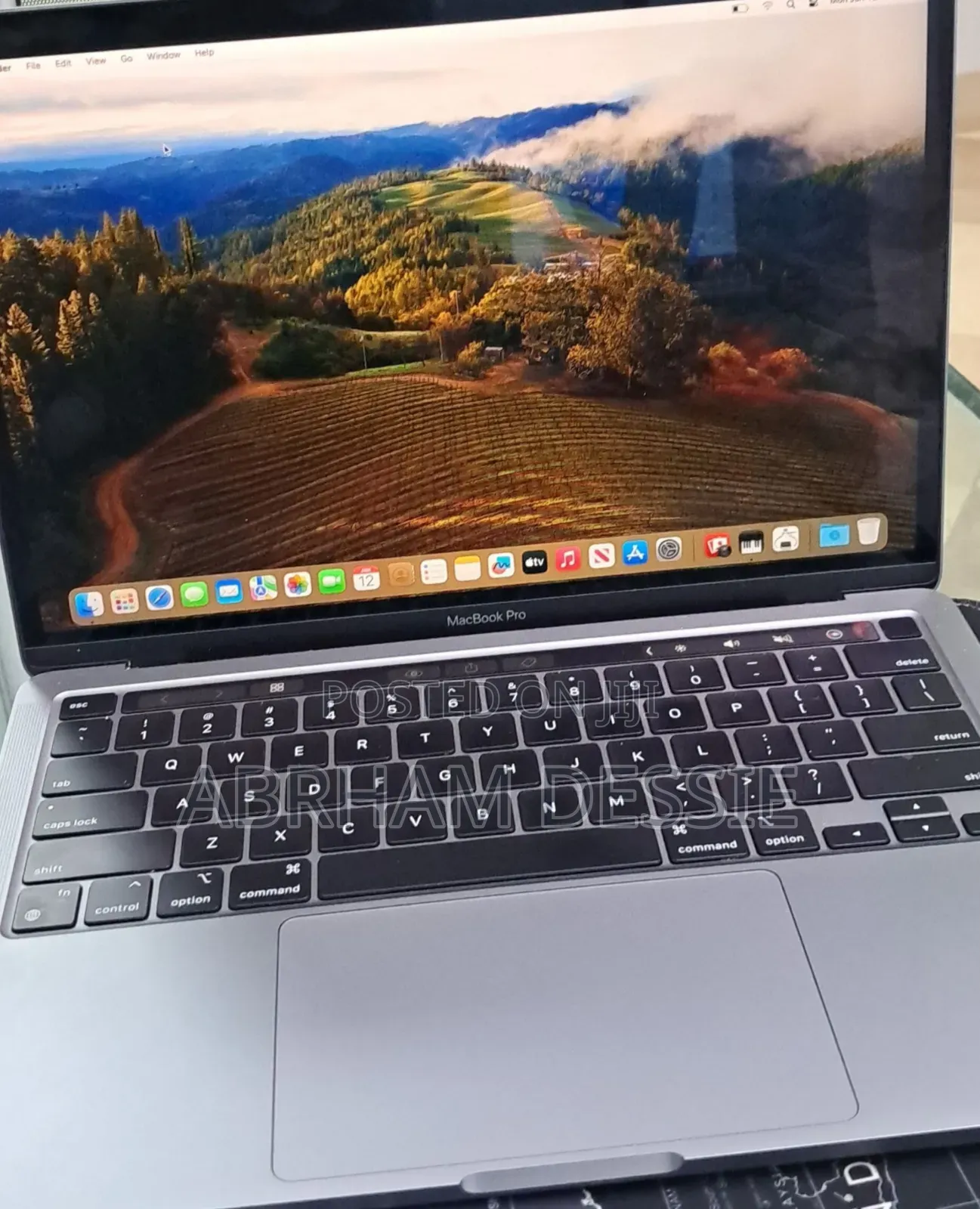 New Laptop Apple MacBook Pro 2022 M2 8GB Apple M2 SSD 256GB