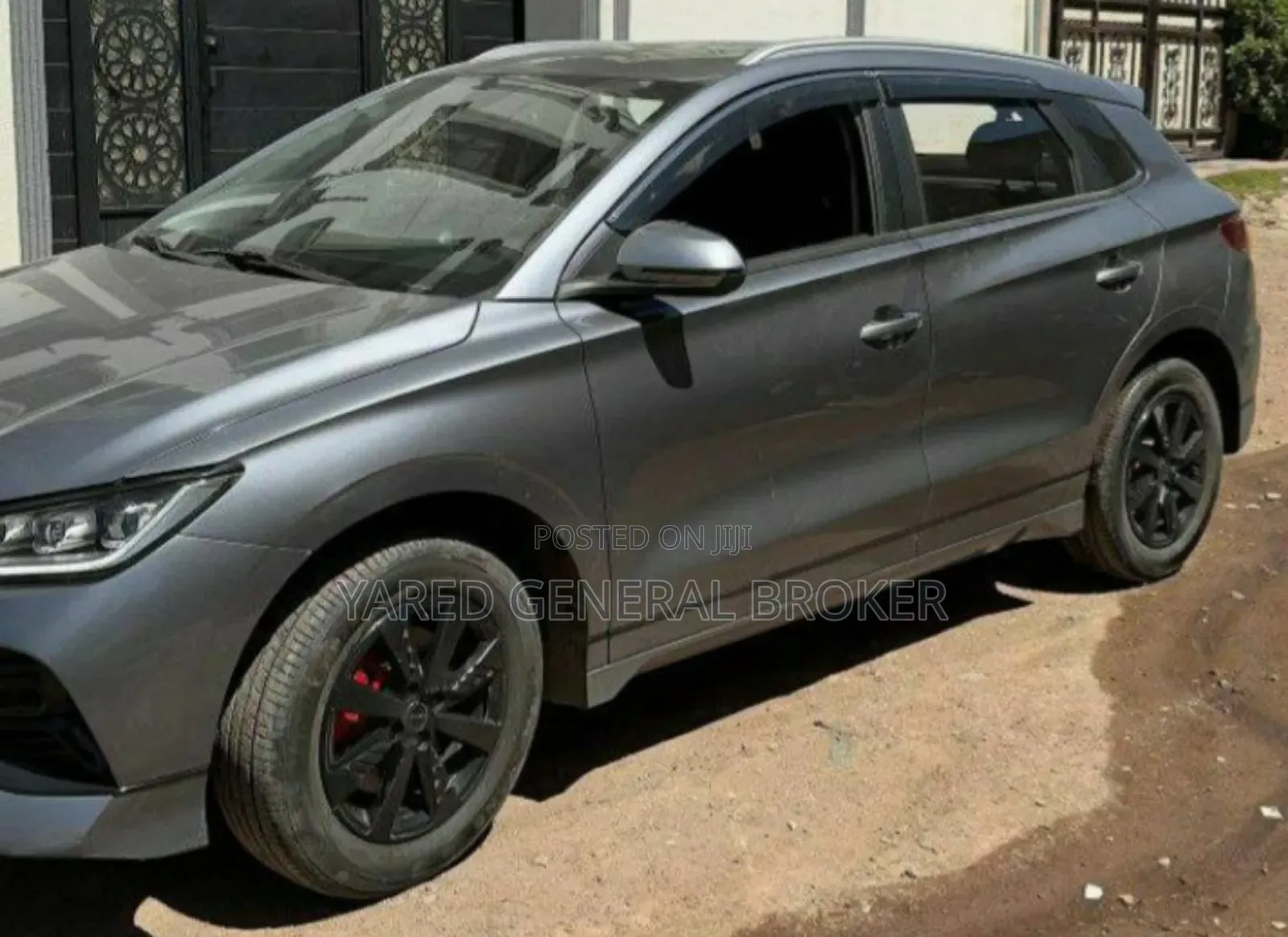 BYD E2 43 kWh 94 hp FWD 2025 Gray