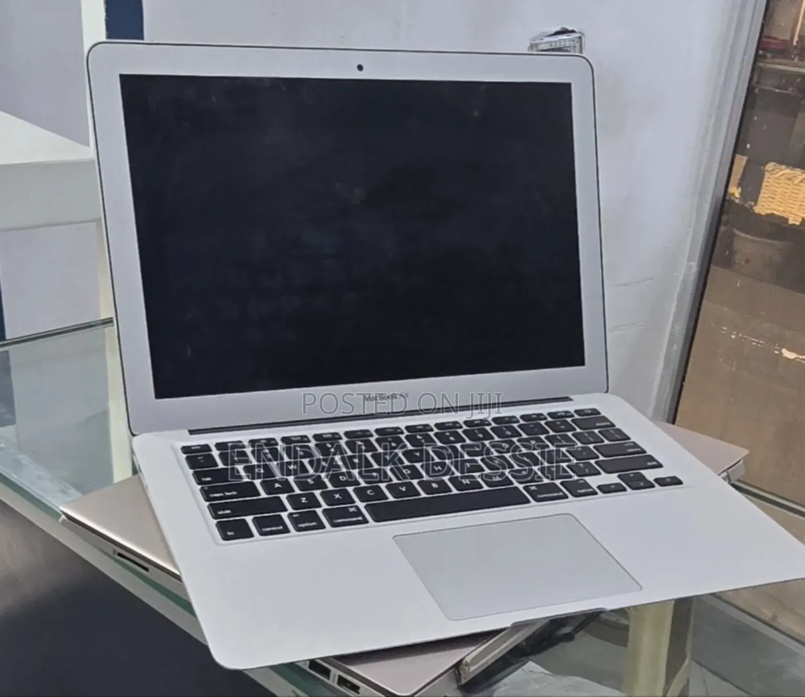 New Laptop Apple MacBook Air 2017 8GB Intel Core I5 SSD 128GB