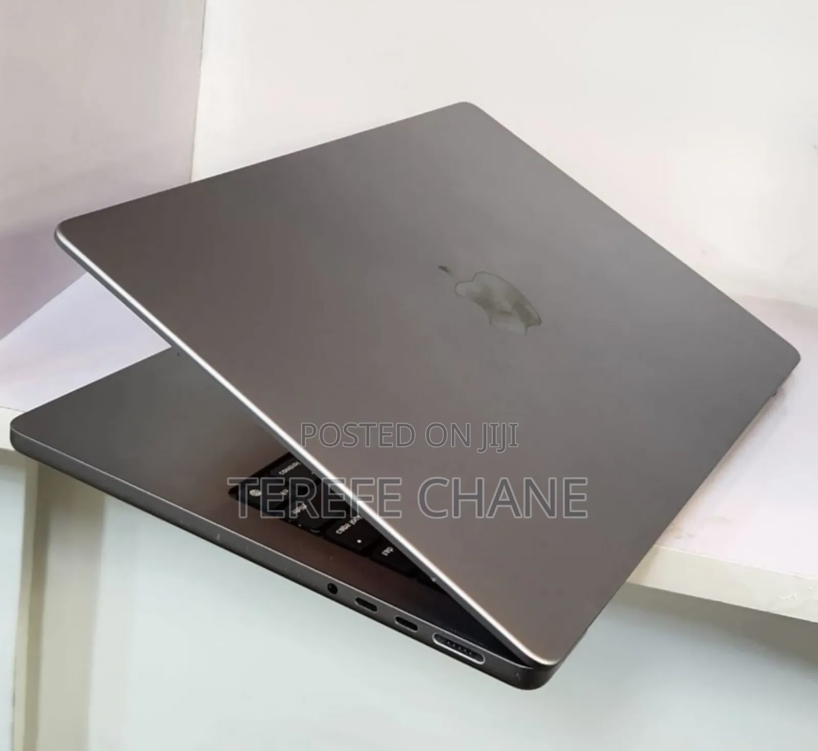 New Laptop Apple MacBook Pro M1 16GB Intel Core I5 SSD 512GB