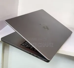 New Laptop Apple MacBook Pro M1 16GB Intel Core I5 SSD 512GB