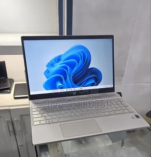 New Laptop HP Pavilion 15 8GB Intel Core I7 SSD 256GB