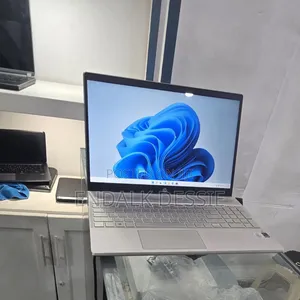 New Laptop HP Pavilion 15 8GB Intel Core I7 SSD 256GB