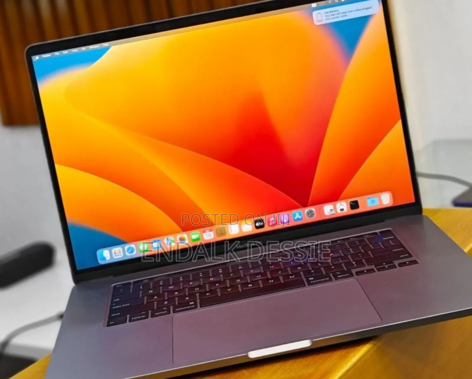 New Laptop Apple MacBook Pro 2019 16GB Intel Core I7 SSD 512GB