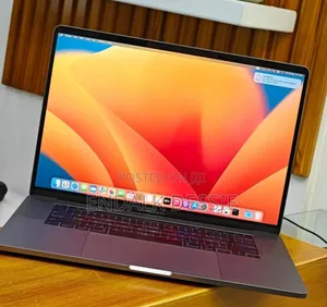 New Laptop Apple MacBook Pro 2019 16GB Intel Core I7 SSD 512GB