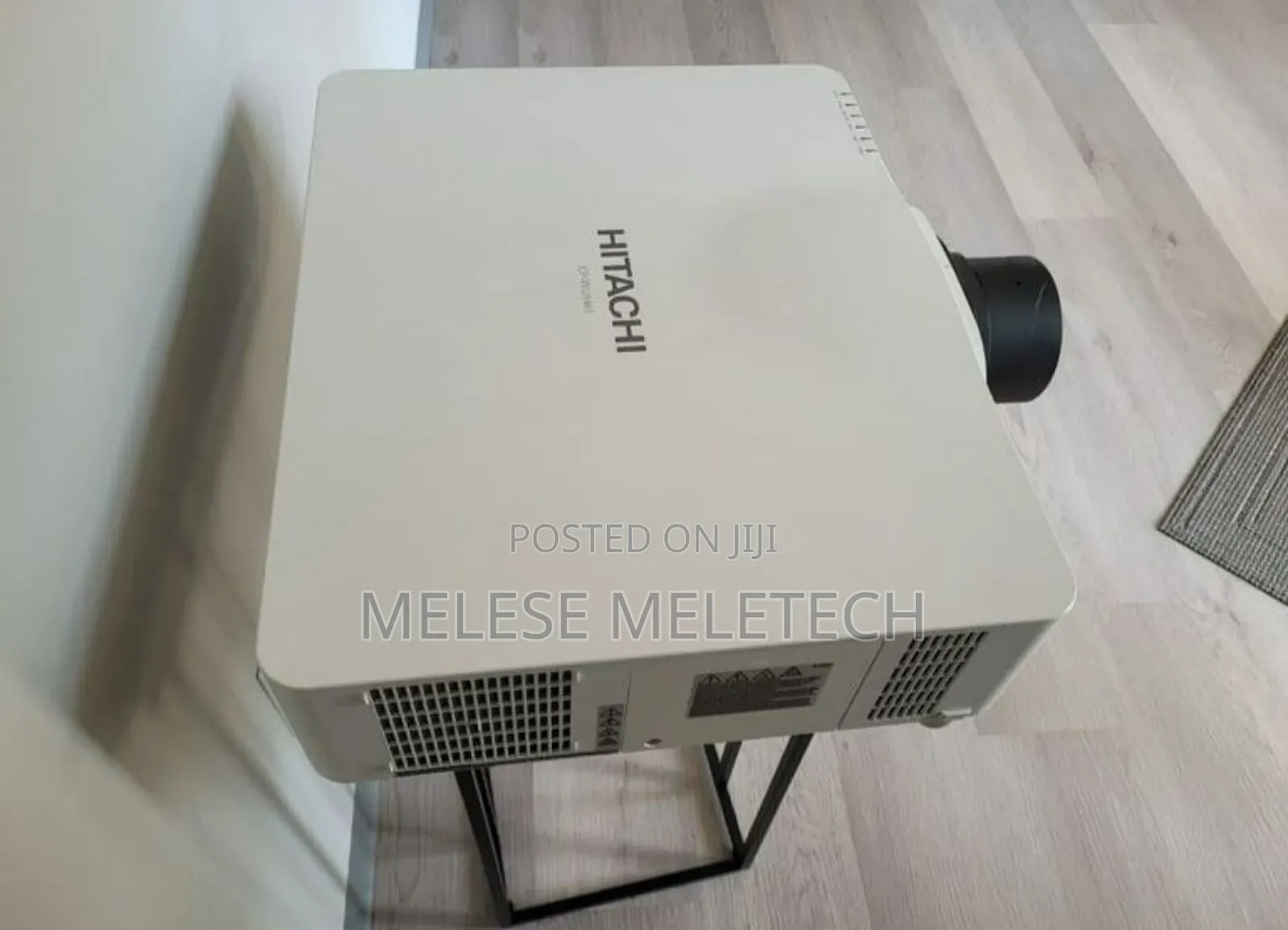 New Hitachi Cp-X8150 Model Projector