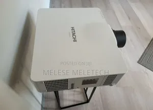 New Hitachi Cp-X8150 Model Projector