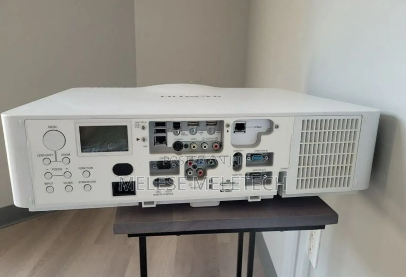 New Hitachi Cp-X8150 Model Projector