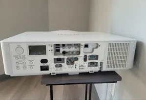 New Hitachi Cp-X8150 Model Projector