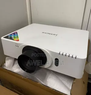 Hitachi 3lcd Professional Cinema Projector 6,000 Lumens