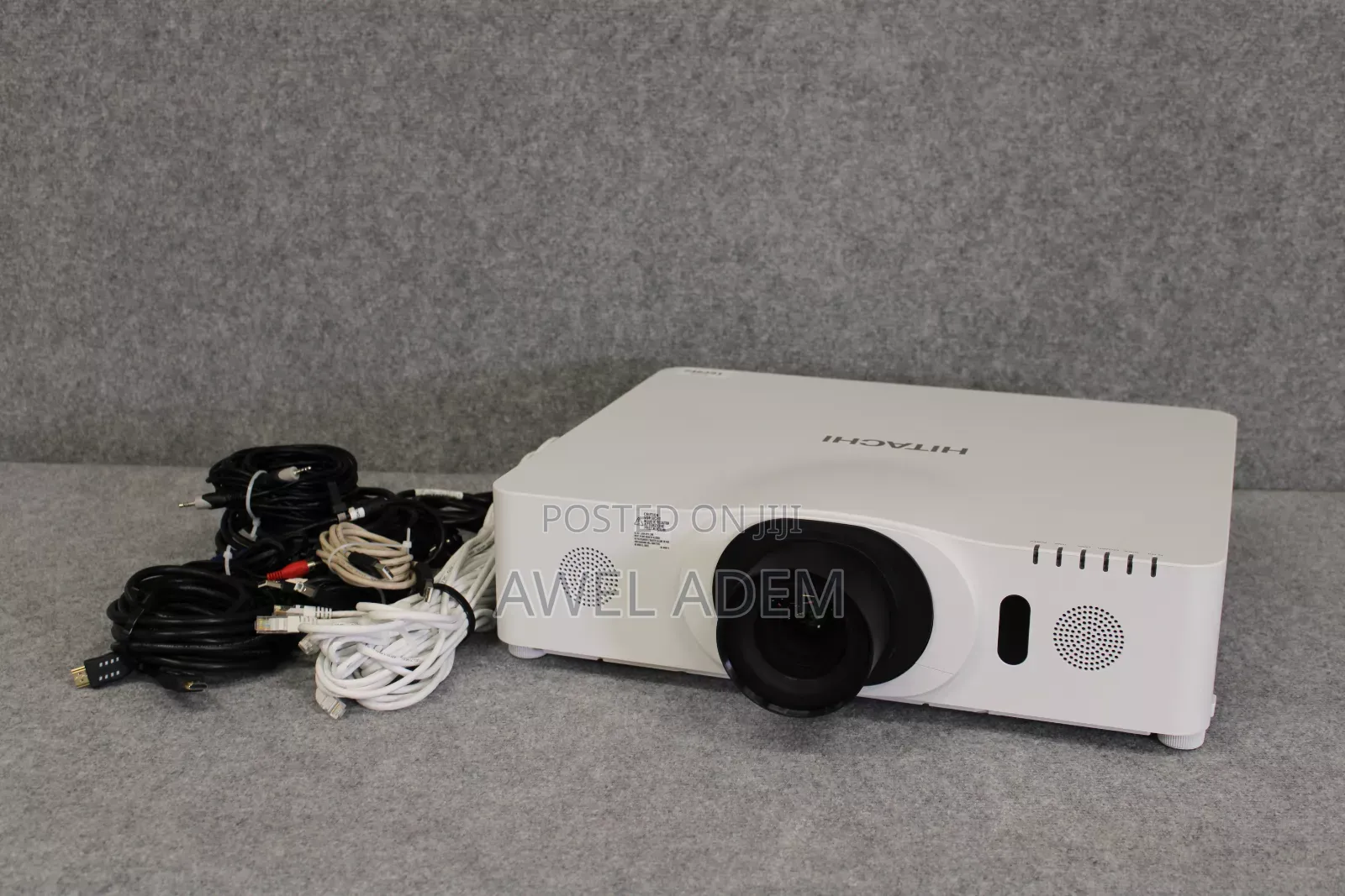 Hitachi 3lcd Professional Cinema Projector 6,000 Lumens