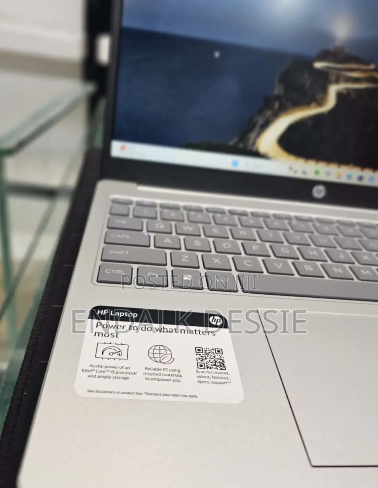 New Laptop HP 8GB Intel Core I3 SSD 256GB