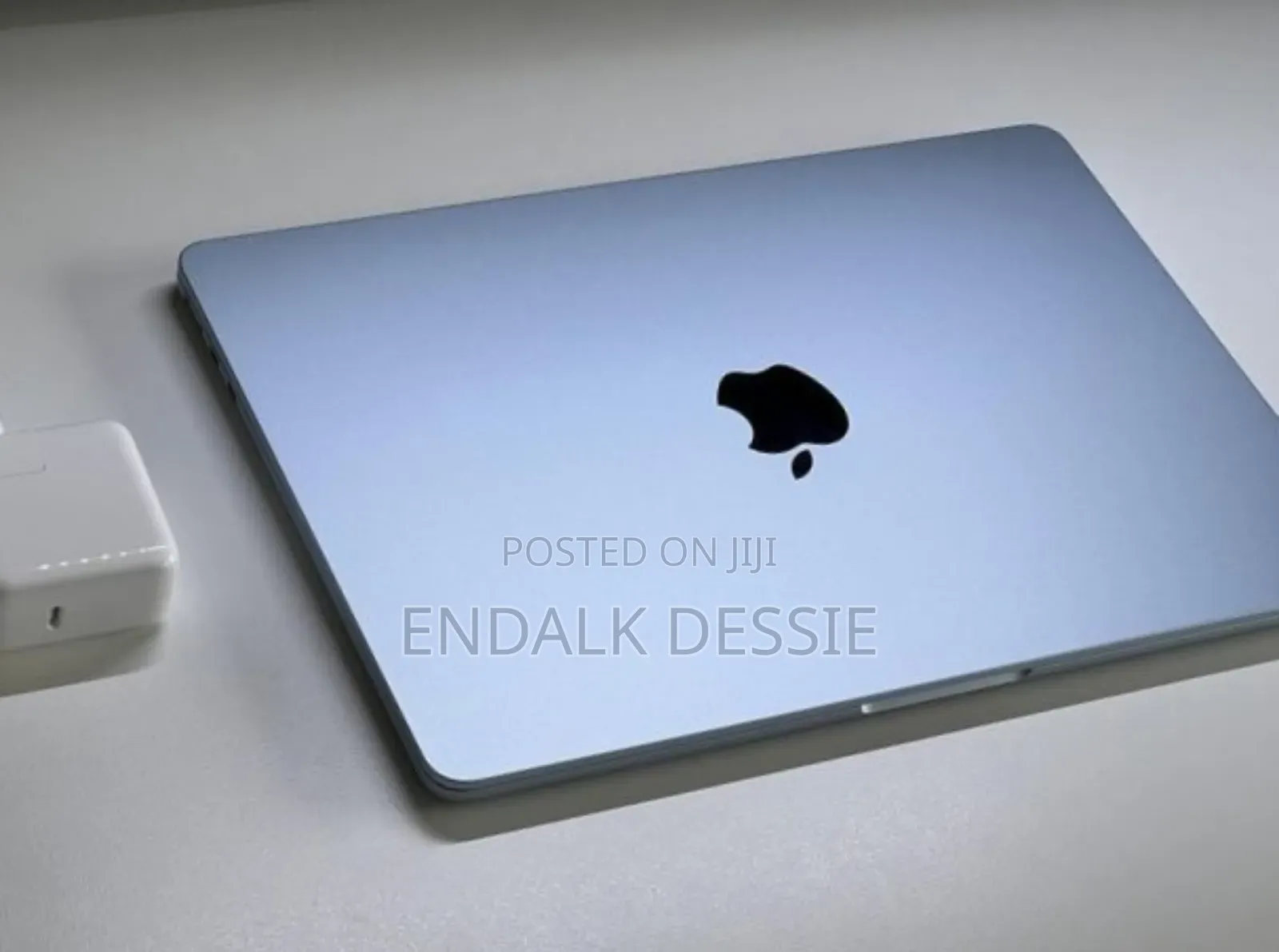 New Laptop Apple MacBook Air 2025 M4 13-Inch 16GB Apple M4 SSD 256GB