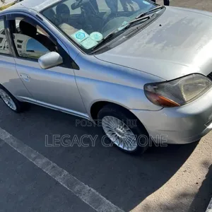Toyota Platz 2002 Silver