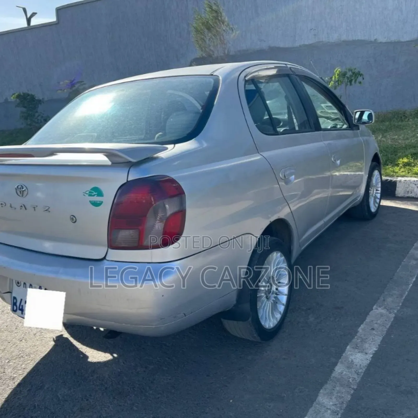 Toyota Platz 2002 Silver