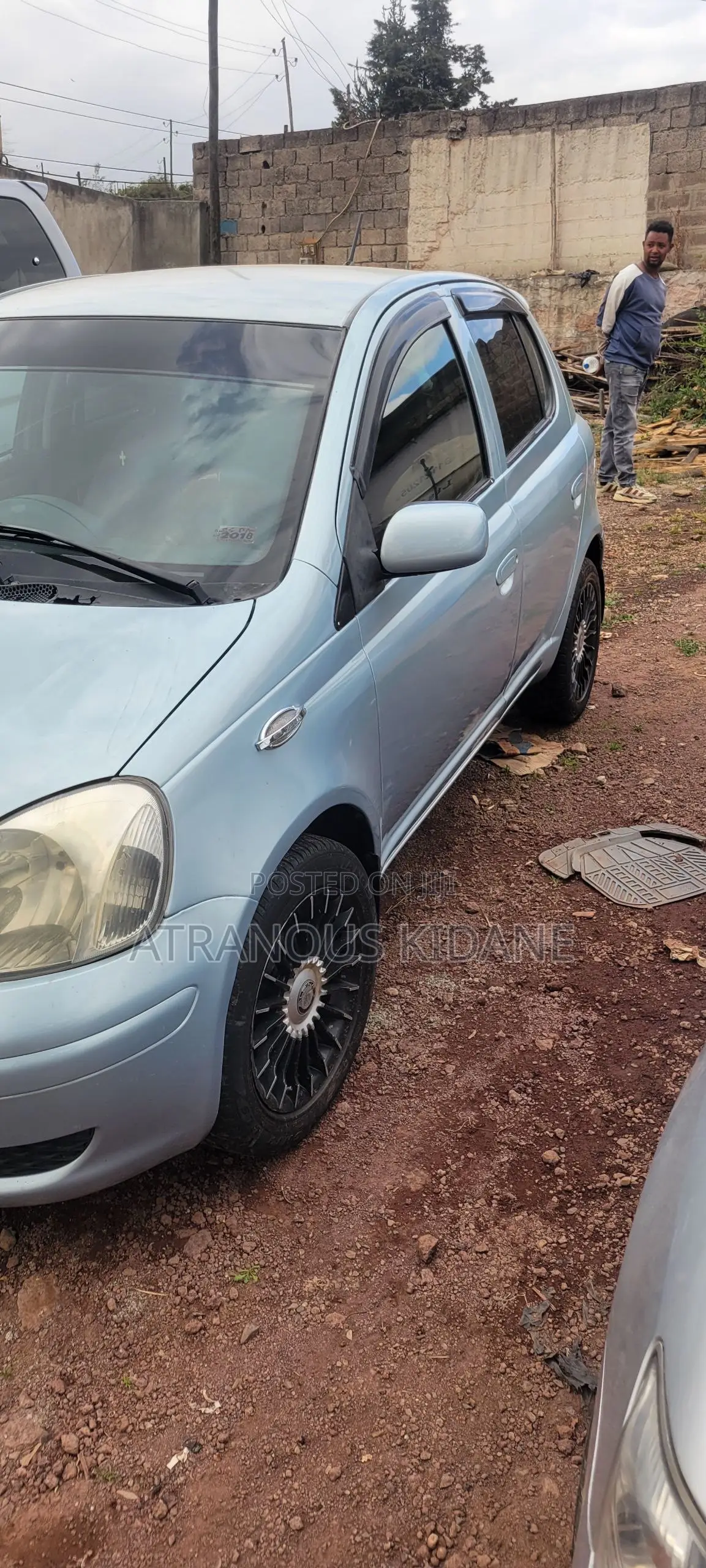 Toyota Vitz 2004 Silver