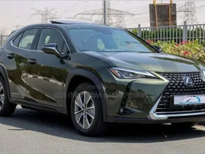 Lexus UX 2023 Green