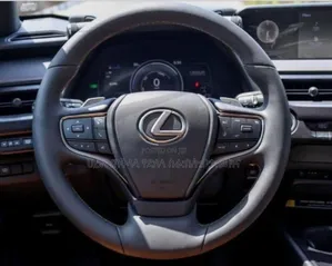 Lexus UX 2023 Green