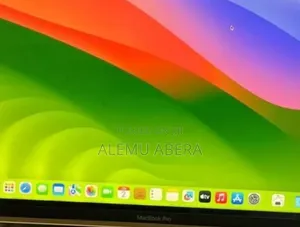 New Laptop Apple MacBook Pro 2019 8GB Intel Core i5 SSD 128GB