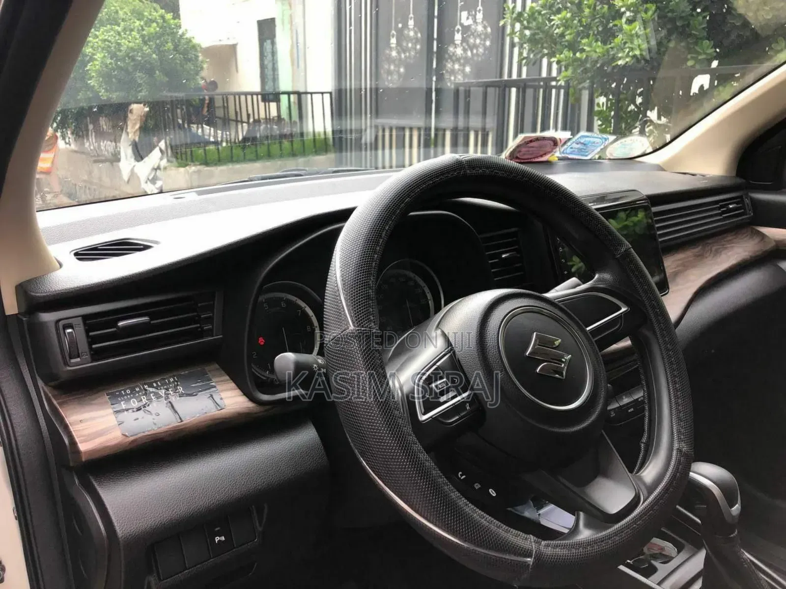 Suzuki Ertiga 2023 Gray