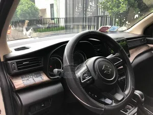 Suzuki Ertiga 2023 Gray