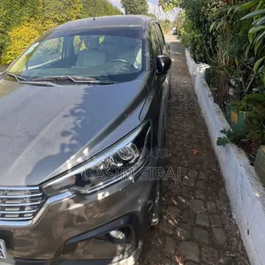 Suzuki Ertiga 2023 Gray