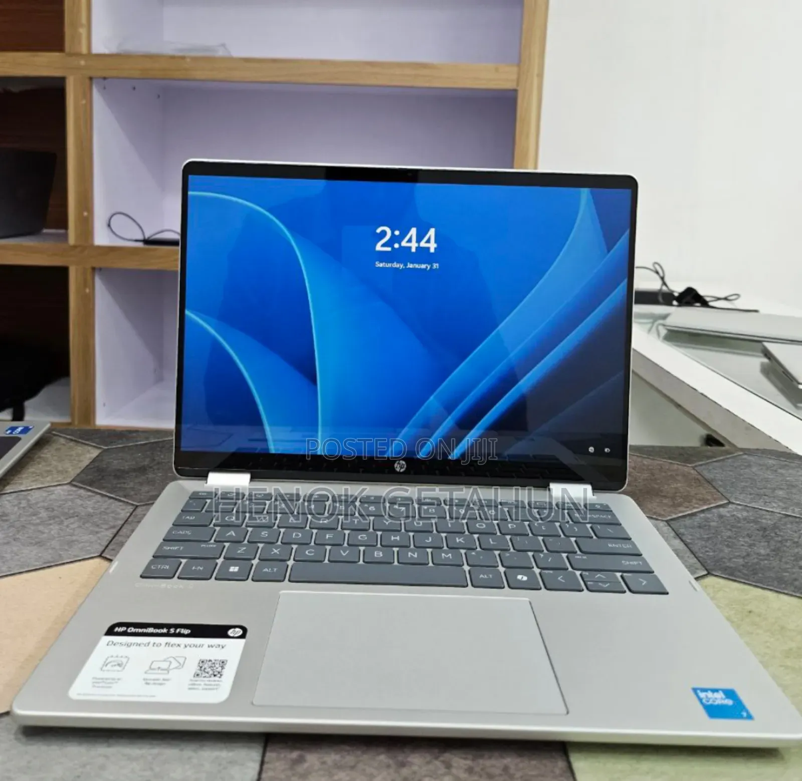 New Laptop HP OmniBook 5 Flip 14-Fp0023dx 16GB Intel Core 7 SSD 512GB