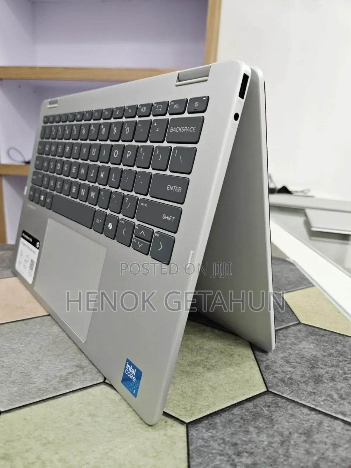 New Laptop HP OmniBook 5 Flip 14-Fp0023dx 16GB Intel Core 7 SSD 512GB