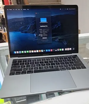New Laptop Apple MacBook Pro 2017 16GB Intel Core I5 SSD 256GB