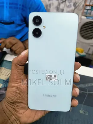 New Samsung Galaxy A06 64 GB Silver