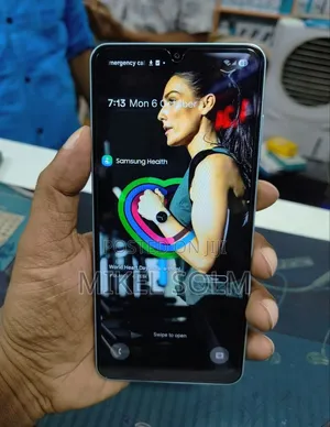 New Samsung Galaxy A06 64 GB Silver