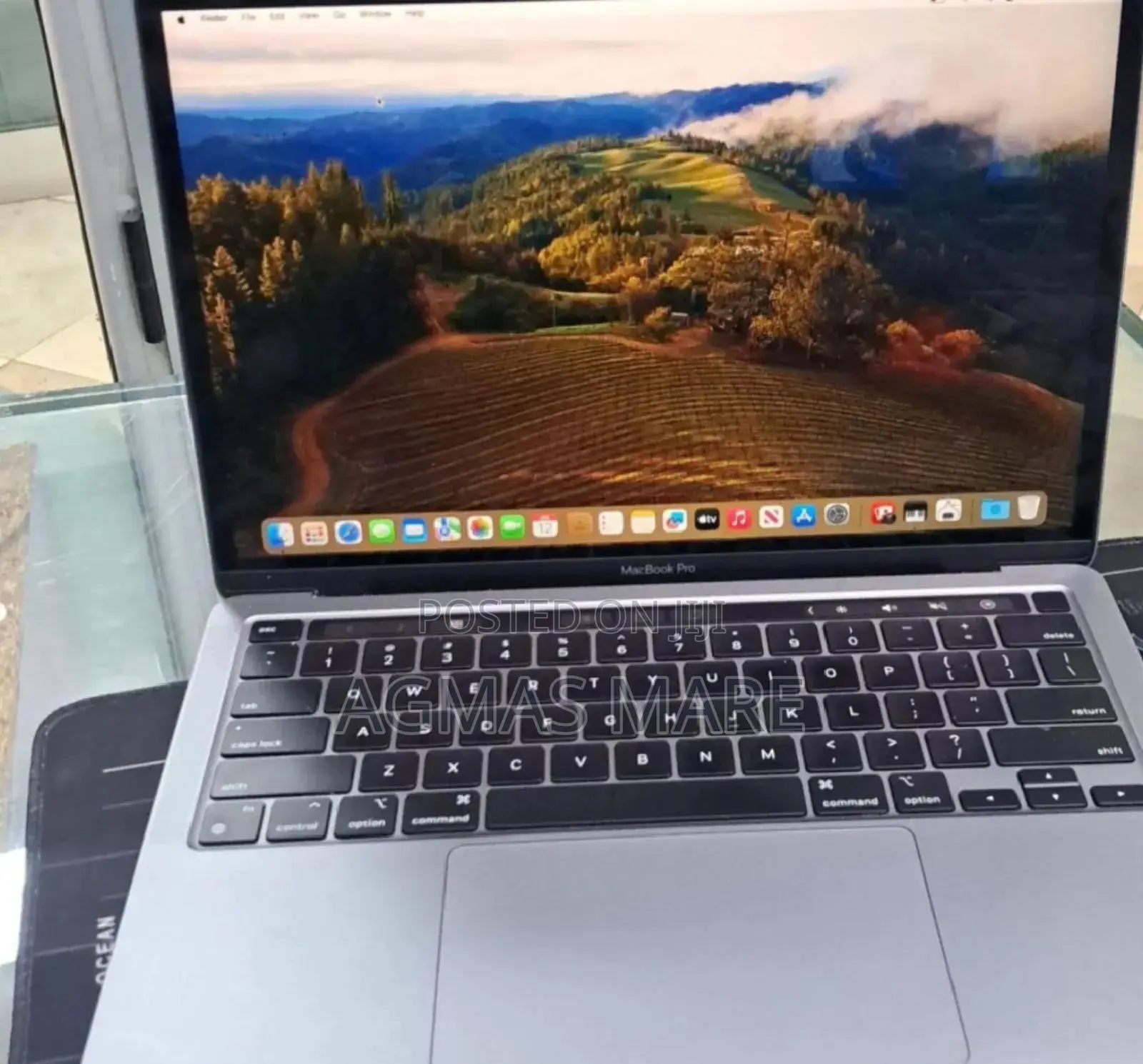 New Laptop Apple MacBook Pro 2022 M2 8GB Apple M2 SSD 256GB