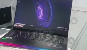 New Laptop MSI Raider GE76 12UGS 32GB Intel Core I7 SSD 1T