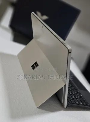 New Laptop Microsoft Surface Pro 7 8GB Intel Core I5 SSD 128GB