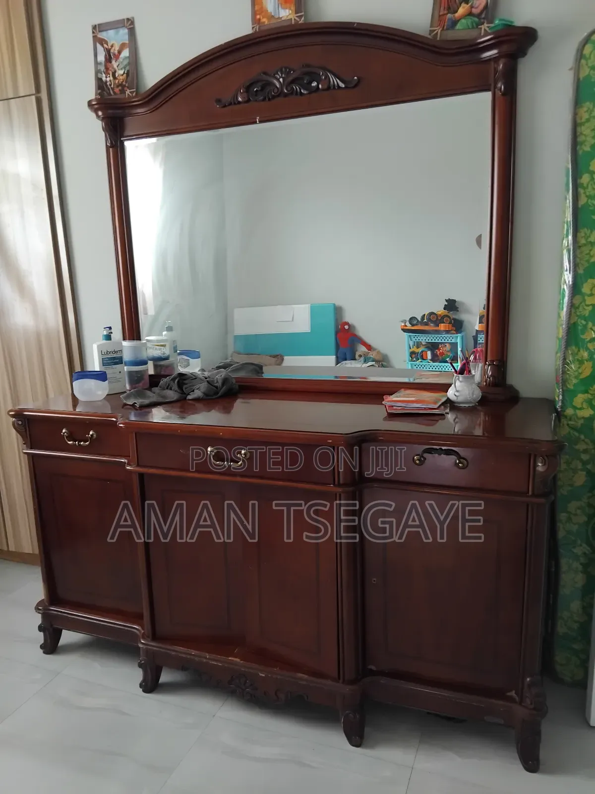 Dressing for Living Room