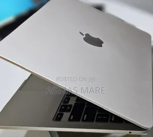 New Laptop Apple MacBook Air 2022 M2 8GB Apple M2 SSD 256GB