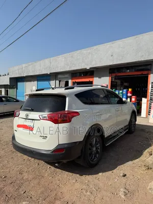 Toyota RAV4 2014 White