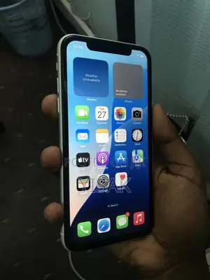 Apple iPhone XR 64 GB White