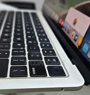 New Laptop Apple MacBook 8GB Apple M2 SSD 256GB