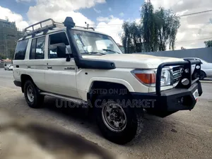 Toyota Land Cruiser 1994 White