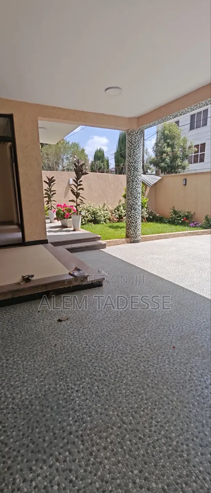 6bdrm House in Private House, Bole for rent