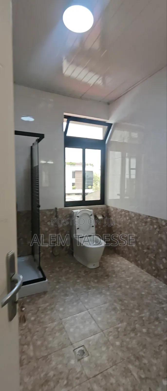 6bdrm House in Private House, Bole for rent