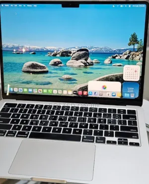 New Laptop Apple MacBook Air 2022 M2 8GB Apple M2 SSD 256GB