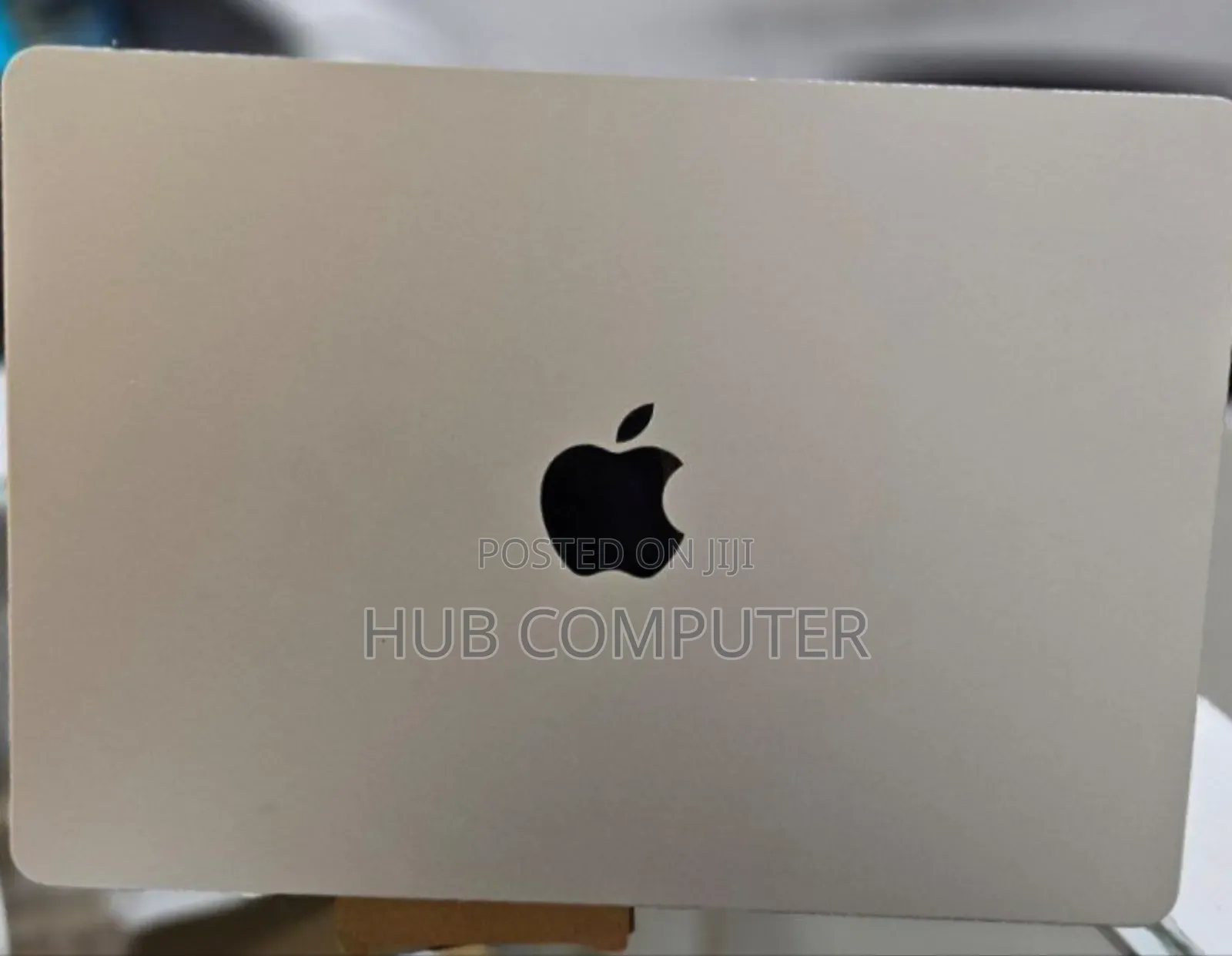 New Laptop Apple MacBook Air 2022 M2 8GB Apple M2 SSD 256GB