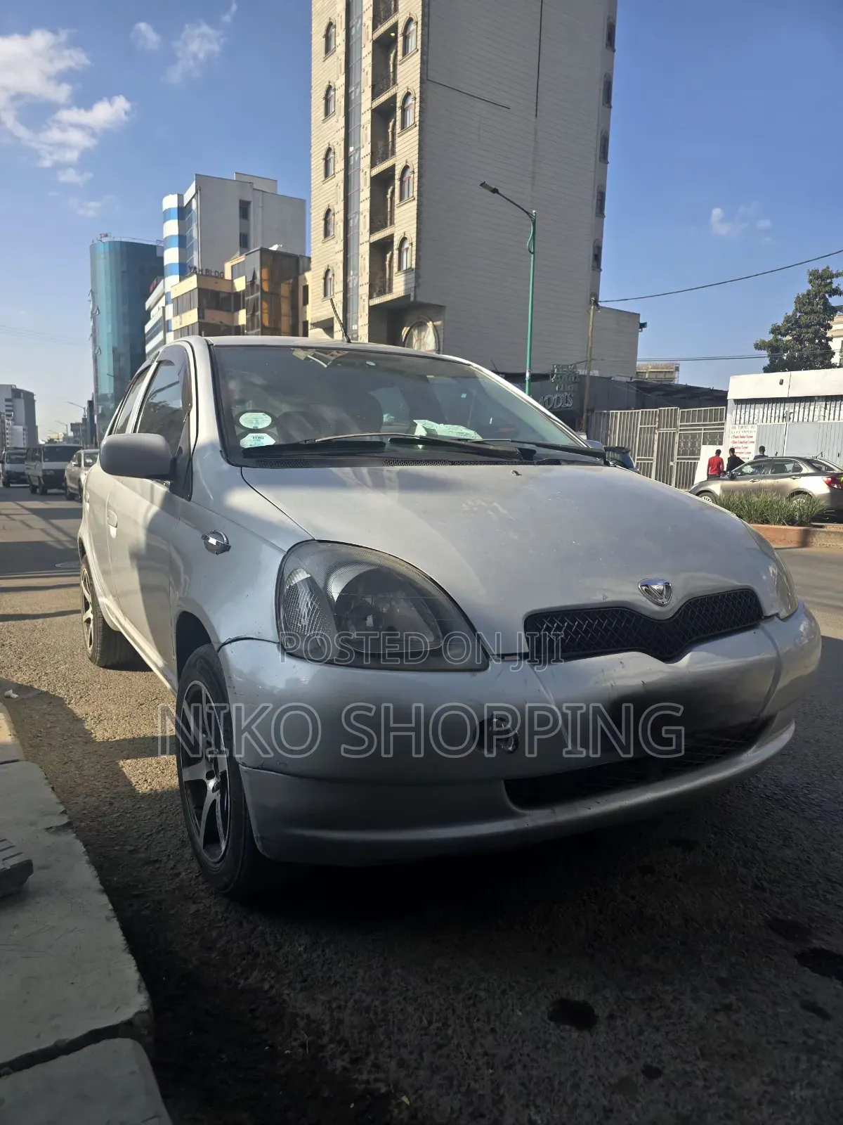Toyota Vitz 2001 Gray